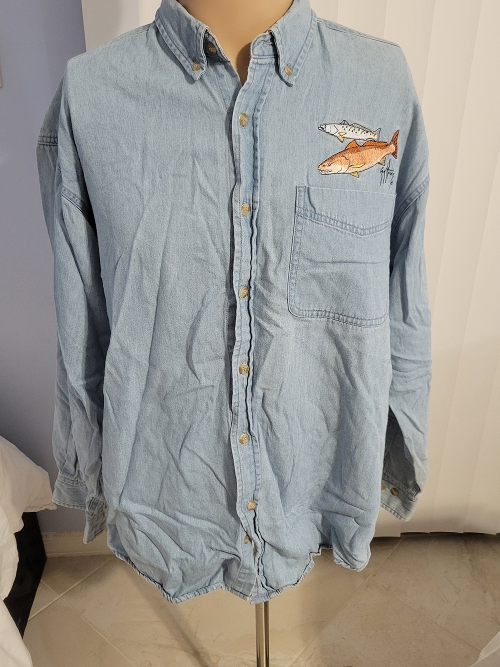 Guy Harvey Light Blue Denim Shirt Mens Medium Redfish Speckled Trout Embroidered